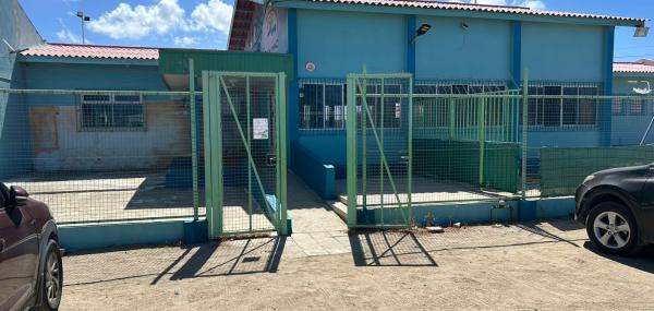 Verf exterior edificio Centro di Bario Playa Pabao