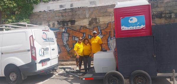 Dinner on the street