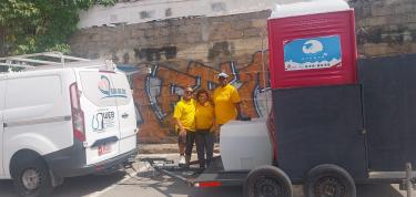 Dinner on the street